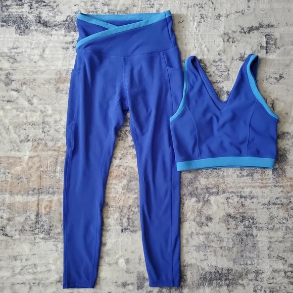 Move Theology Blue Ribbed Leggings- Size Small - Picture 2 of 9